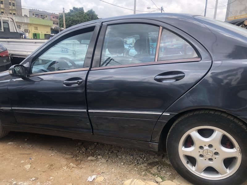 Mercedes C200 2