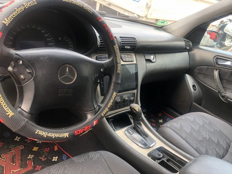 Mercedes C200 9