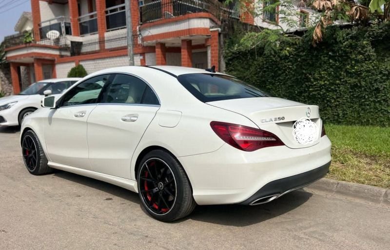 Mercedes CLA 250 4MATIC 3