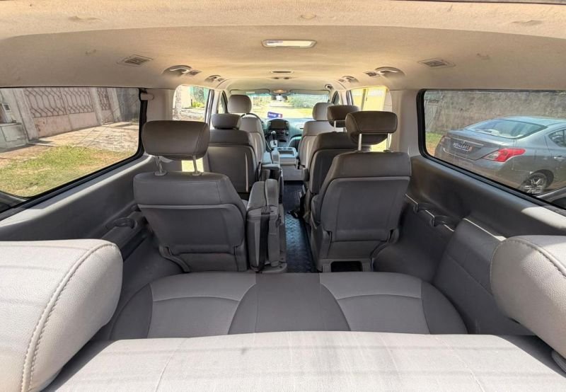 Hyundai Grand Starex 6