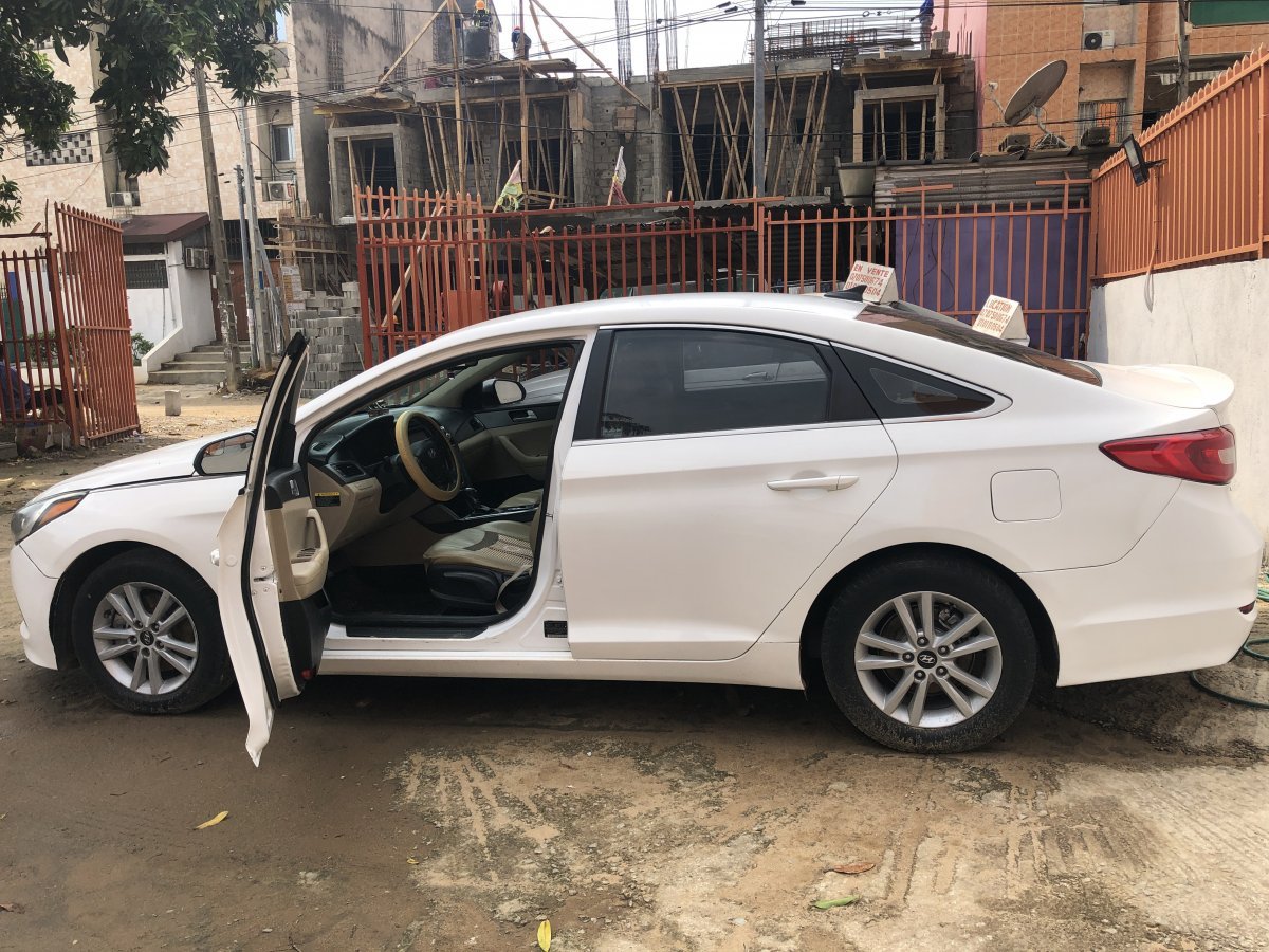 Hyundai sonata 1