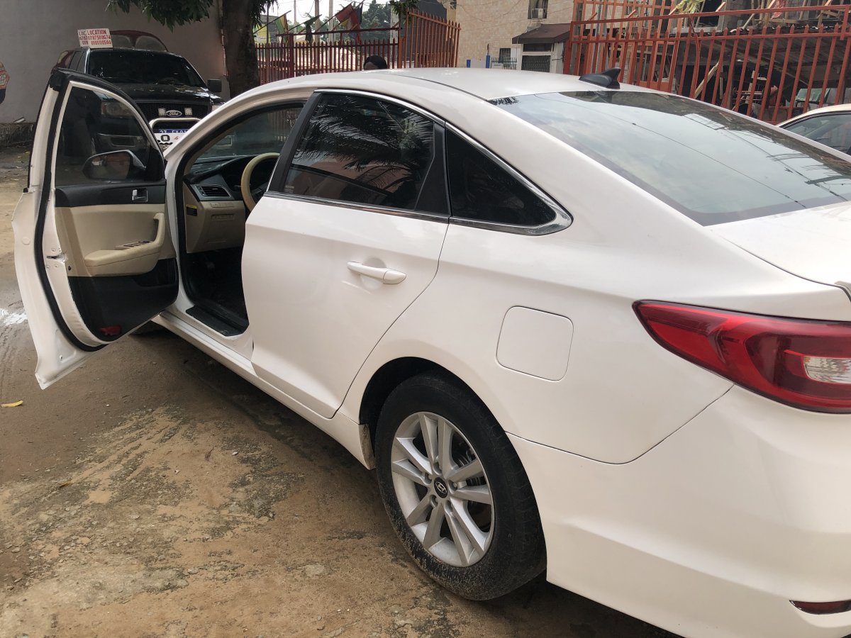 Hyundai sonata 4