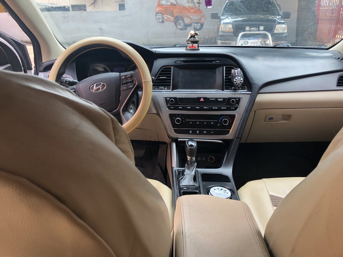 Hyundai sonata 9