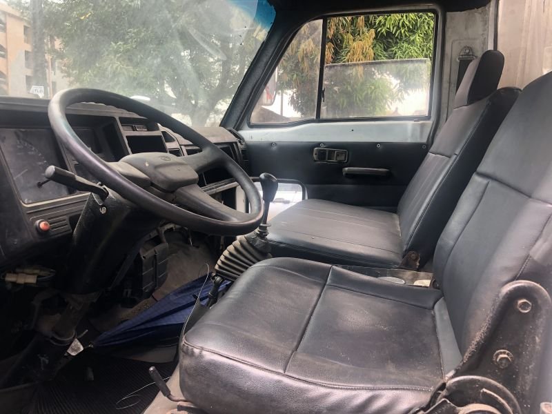 Mitsubishi Qanter 5