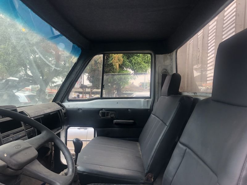 Mitsubishi Qanter 6
