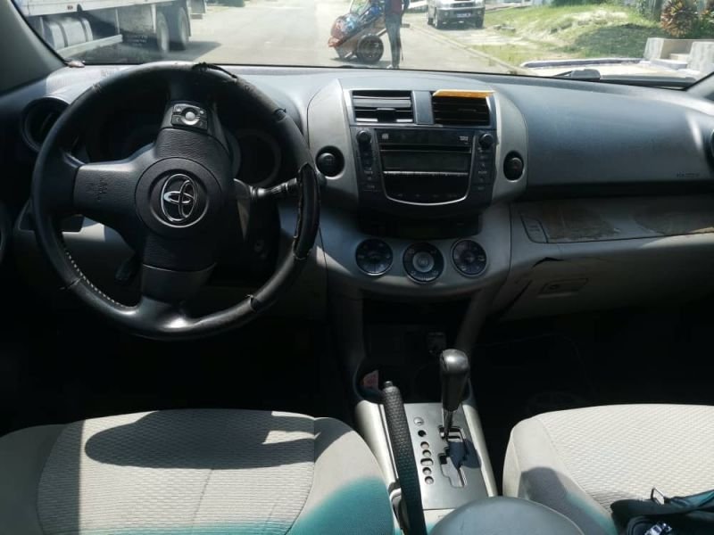 Toyota rav 4 6