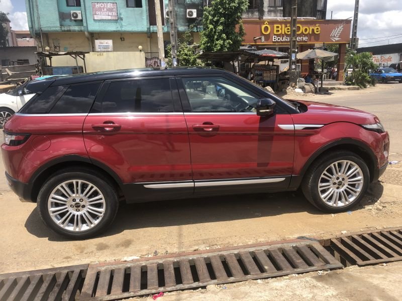 Range rover évoque 3