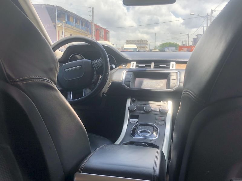 Range rover évoque 6