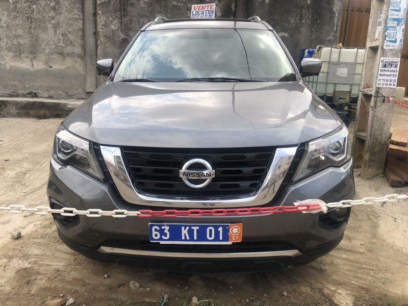 Nissan pathfinder 1