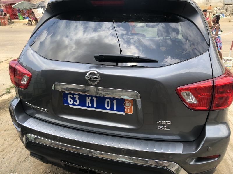 Nissan pathfinder 2