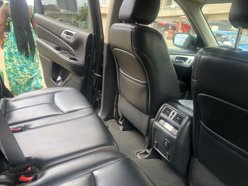 Nissan pathfinder 5