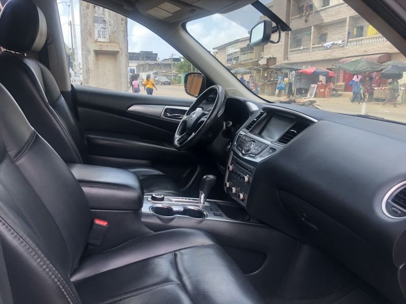 Nissan pathfinder 6