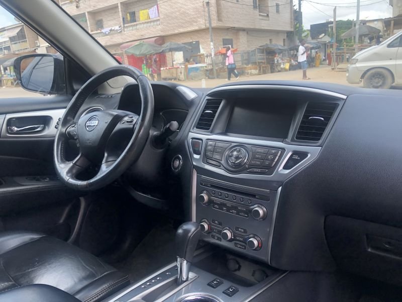 Nissan pathfinder 8