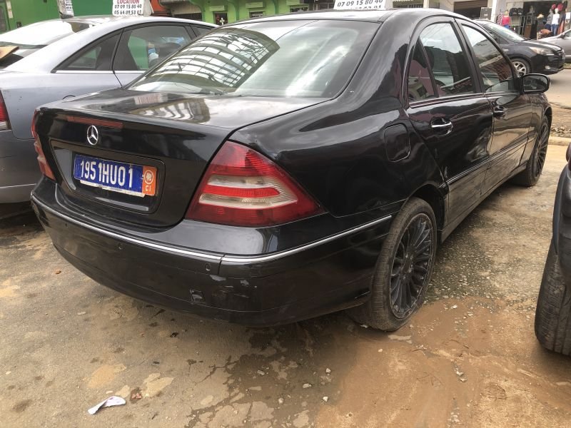 Mercedes C200 moteur cash noir 2