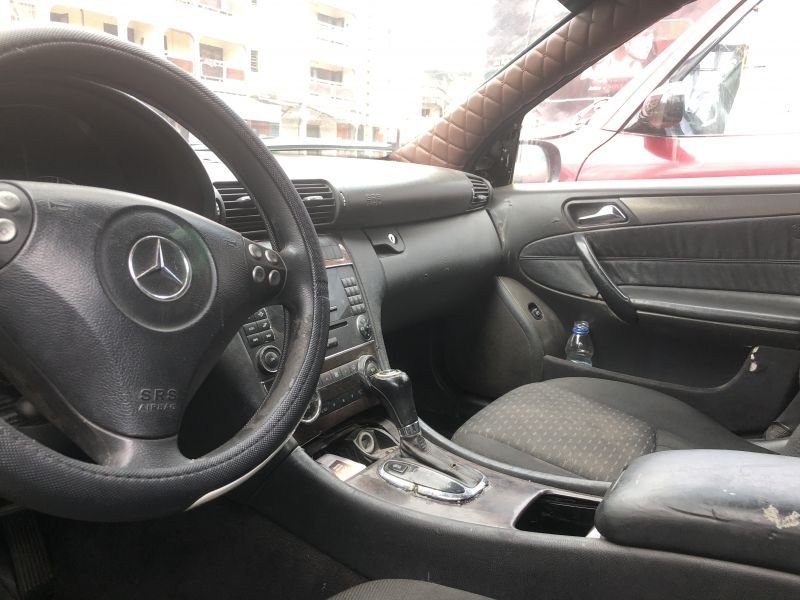 Mercedes C200 moteur cash noir 5