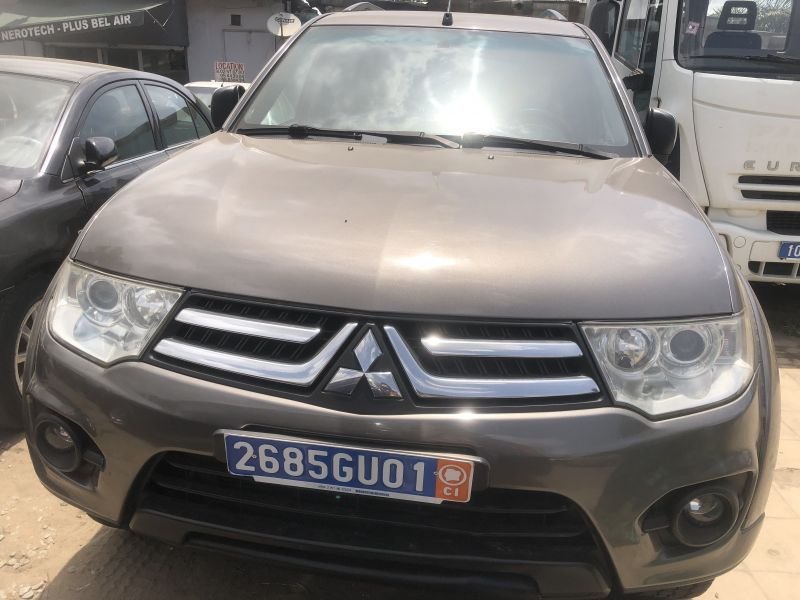 Mitsubishi pajero sport 1