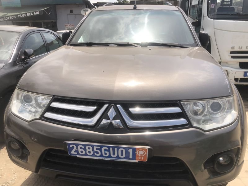 Mitsubishi pajero sport 2