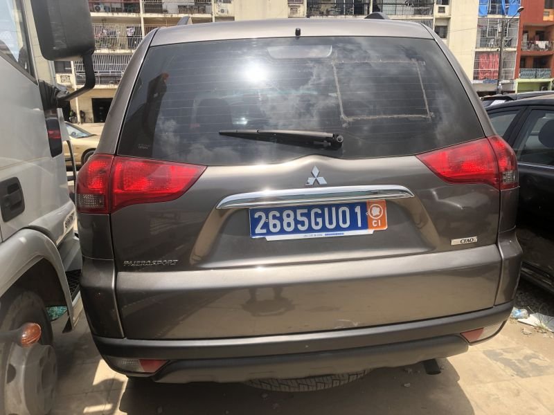 Mitsubishi pajero sport 4