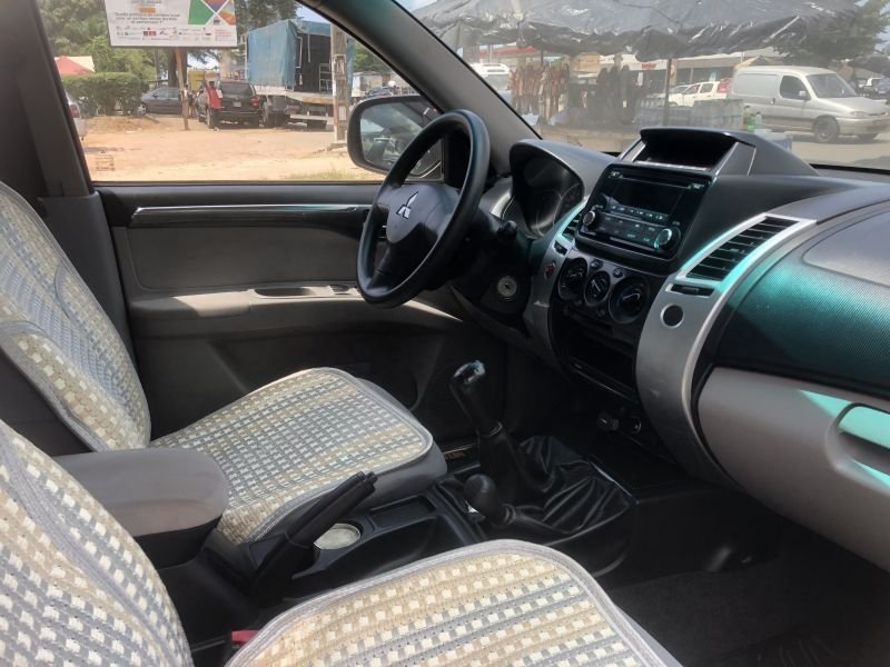Mitsubishi pajero sport 6