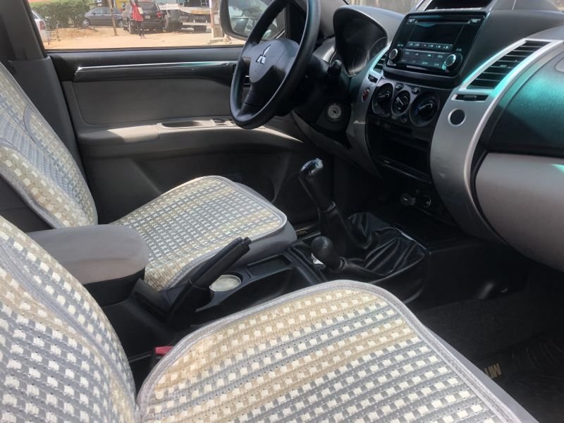 Mitsubishi pajero sport 7