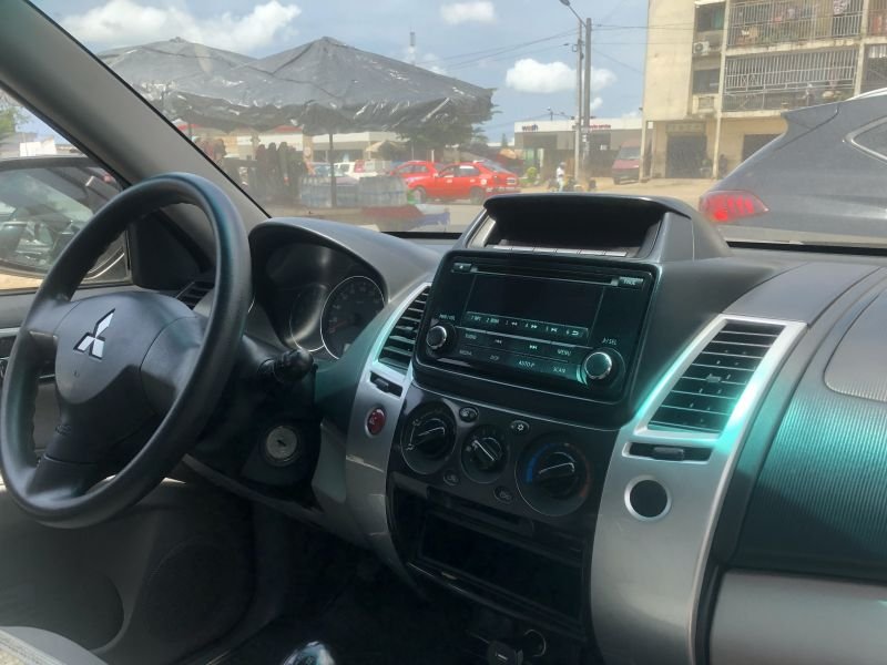 Mitsubishi pajero sport 9