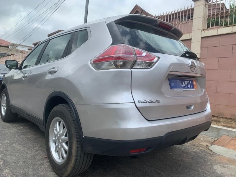 Nissan Rogue 3