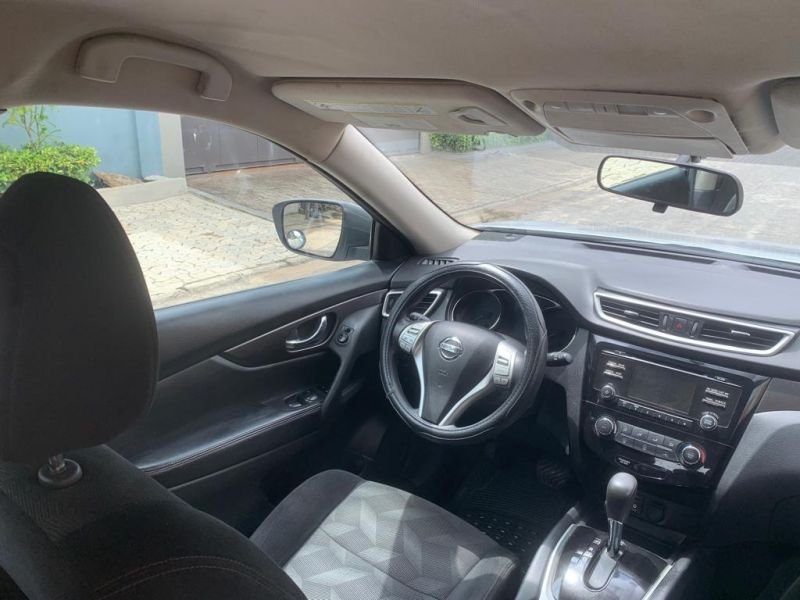 Nissan Rogue 4