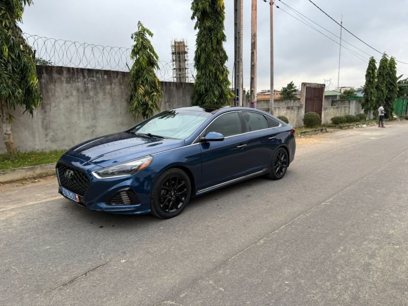 Hyundai sonate 2