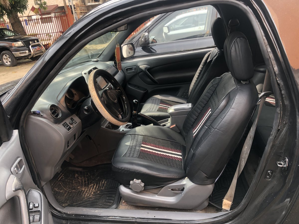 Toyota RAV4 hybride 4