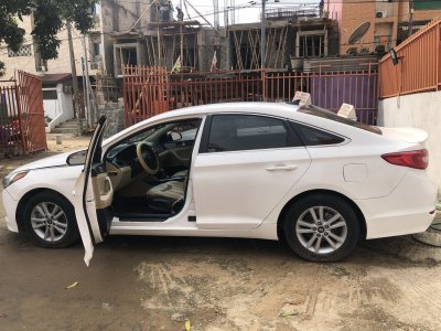 Hyundai sonata - miniature