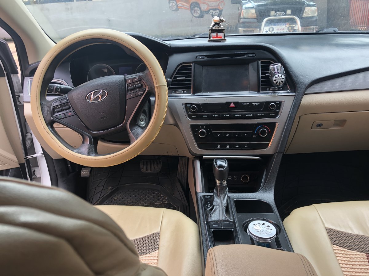 Hyundai sonata 8