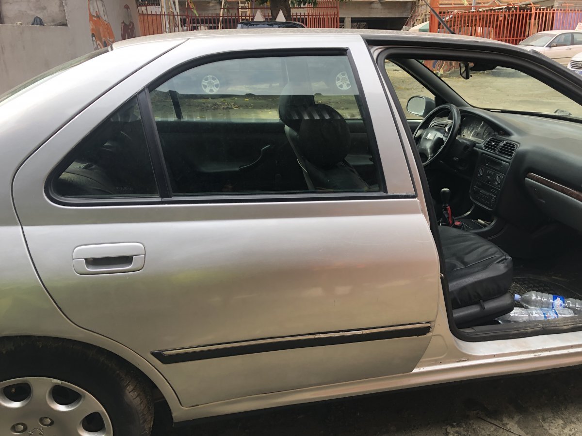 Peugeot 406 1